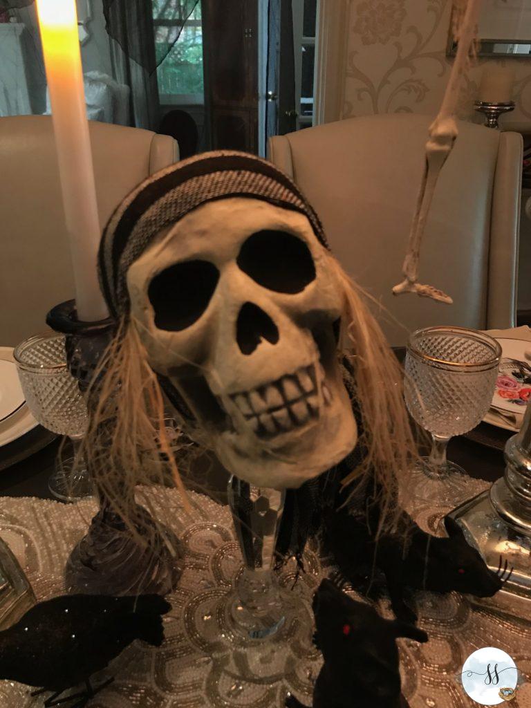 halloween decor, halloween tablescape