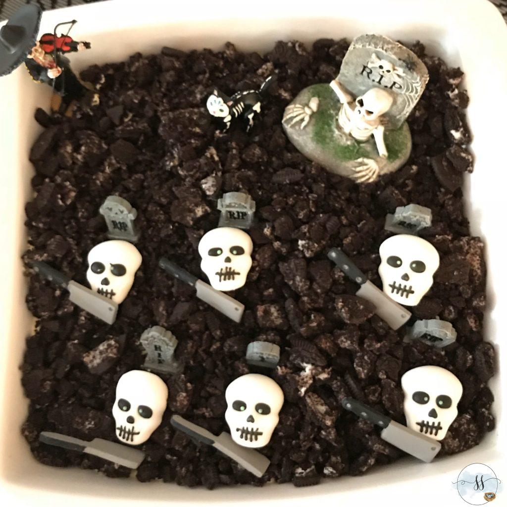 Halloween food ideas dirt dessert