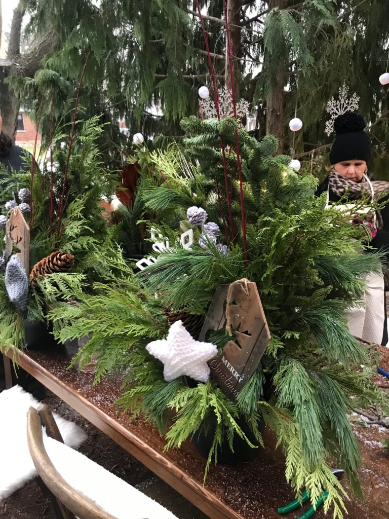 DIY outdoor Christmas planters. Gardening made easy in a winter wonderland